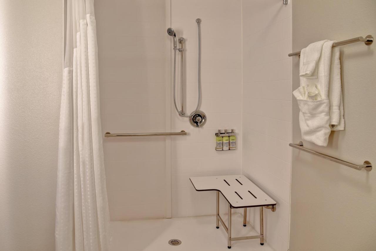Holiday Inn Express & Suites - Ottawa By Ihg Zewnętrze zdjęcie