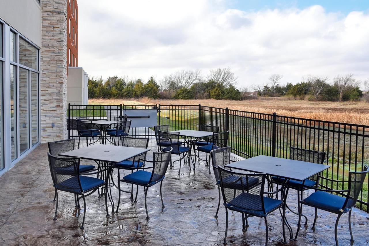 Holiday Inn Express & Suites - Ottawa By Ihg Zewnętrze zdjęcie